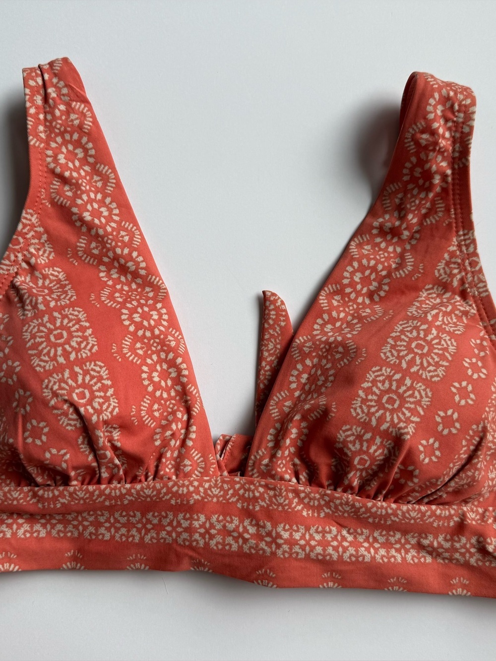Robin Piccone Coral Floral Plunge Bralette Swim Top Isla Medium Med M NWOT - Picture 2 of 4